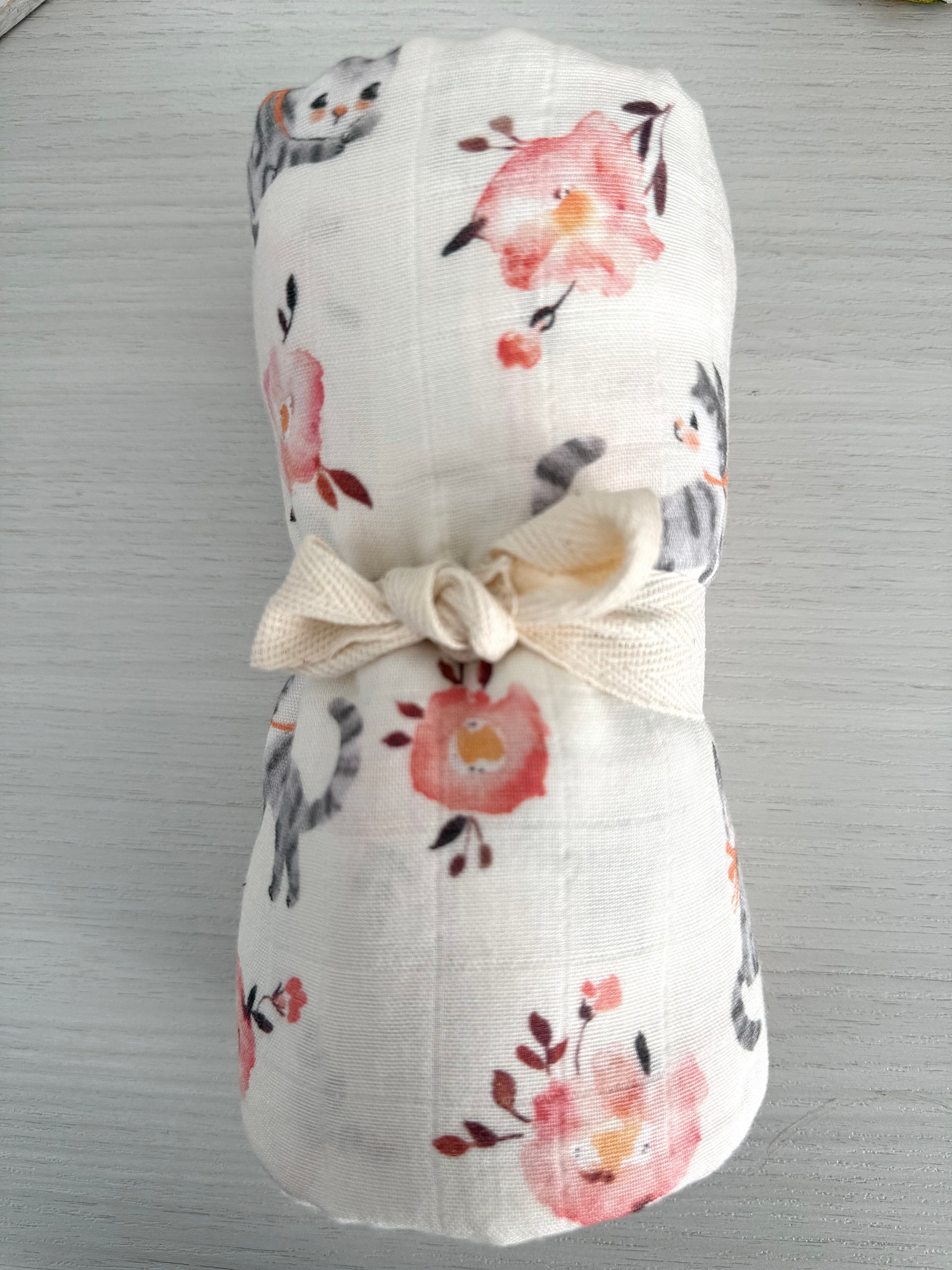 Mousseline - petits chatons et fleurs