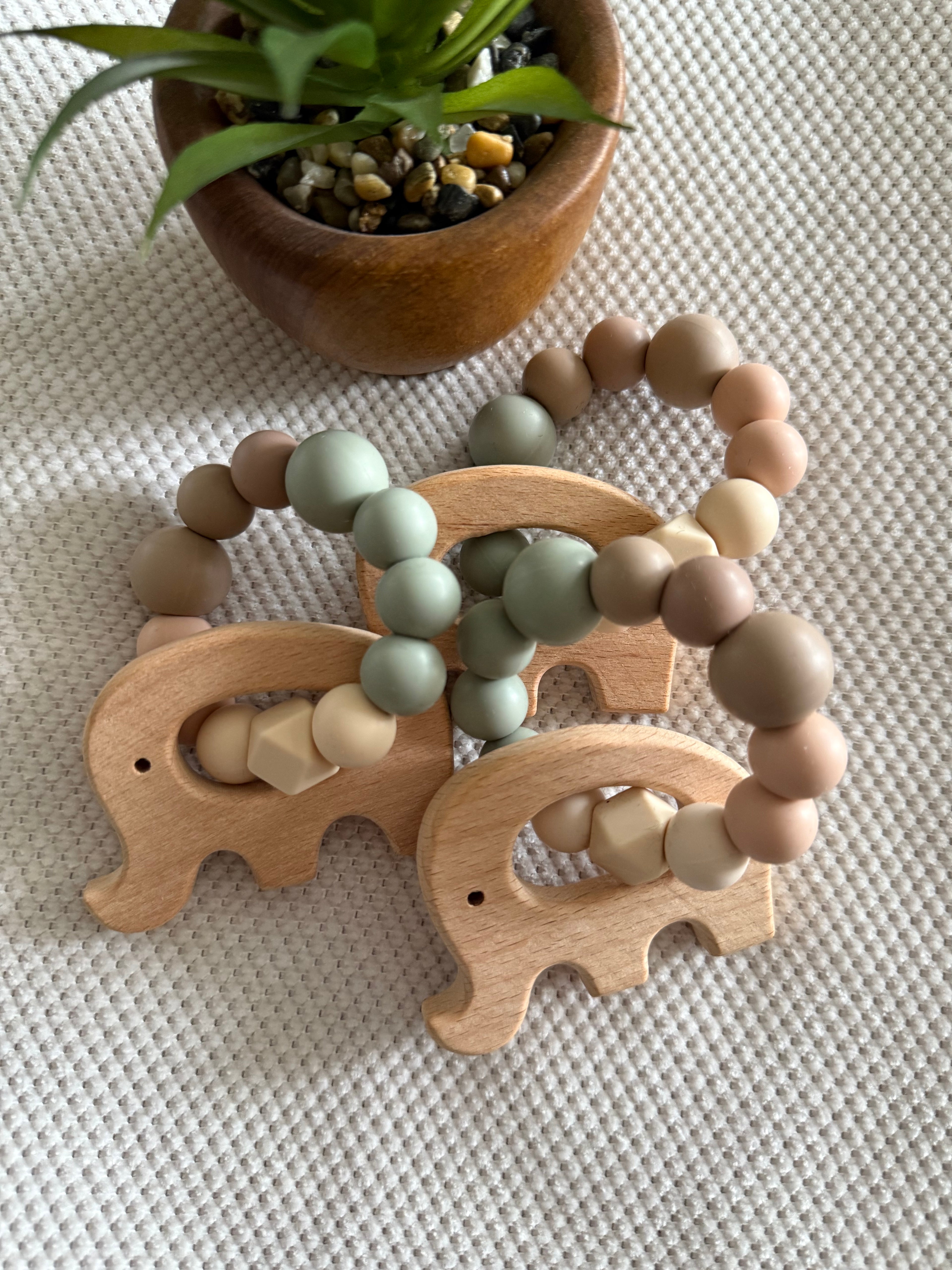 Éléphant en bois - pastel