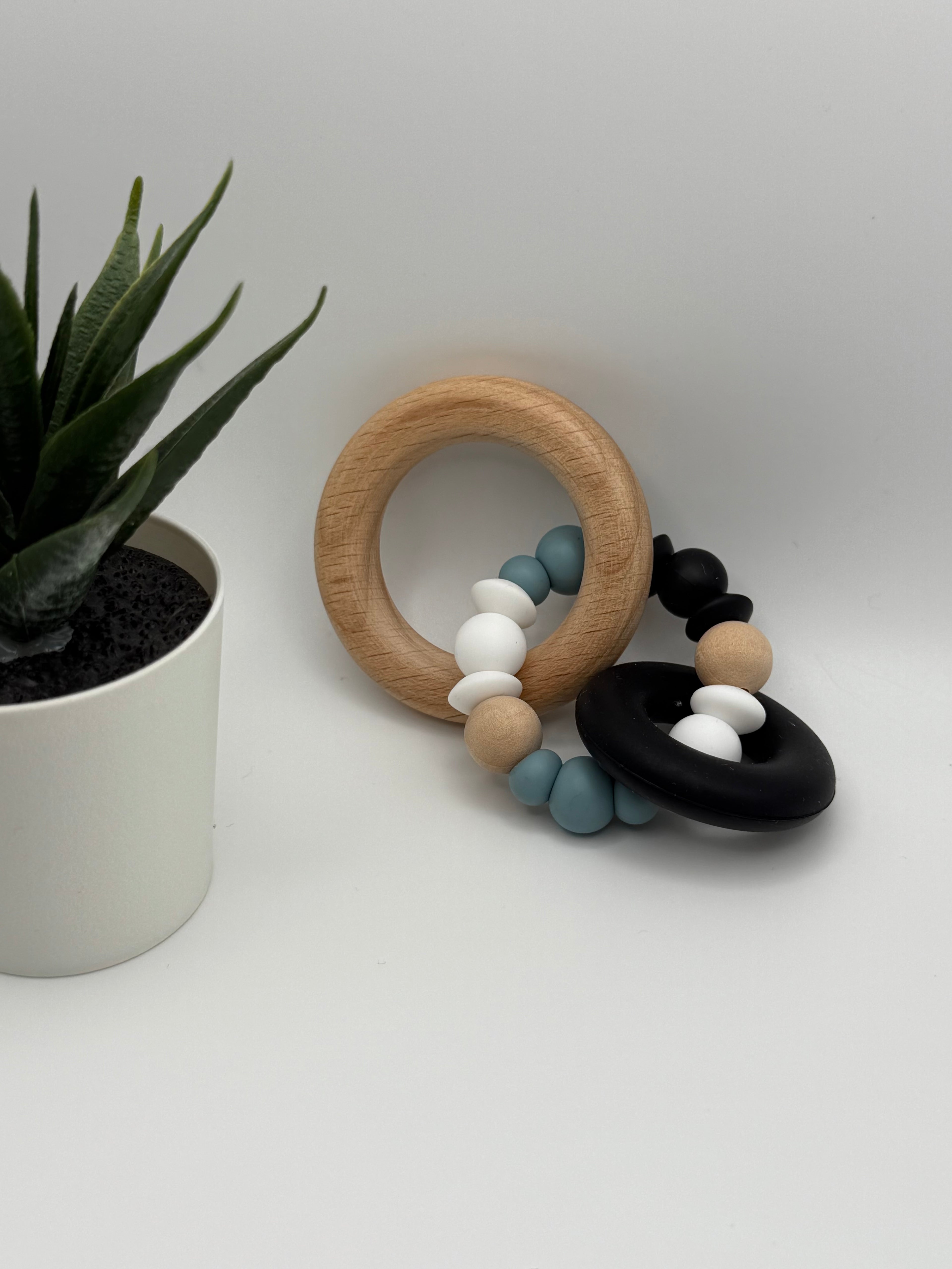 Anneau de bois et double anneau en silicone - bleu
