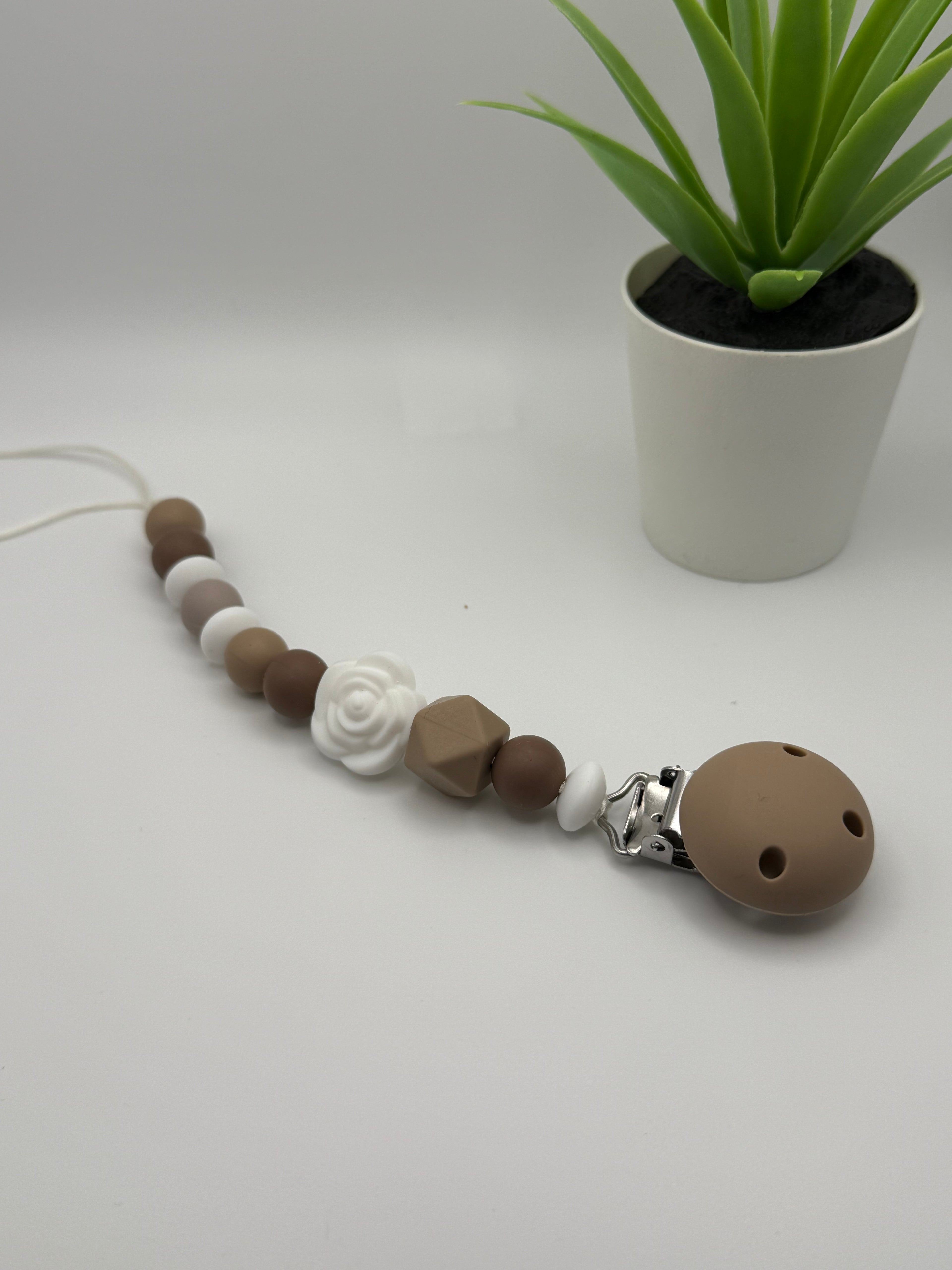 Clip beige - rose blanche