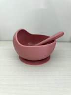 Bavoirs, bol et cuillère - arc-en-ciel