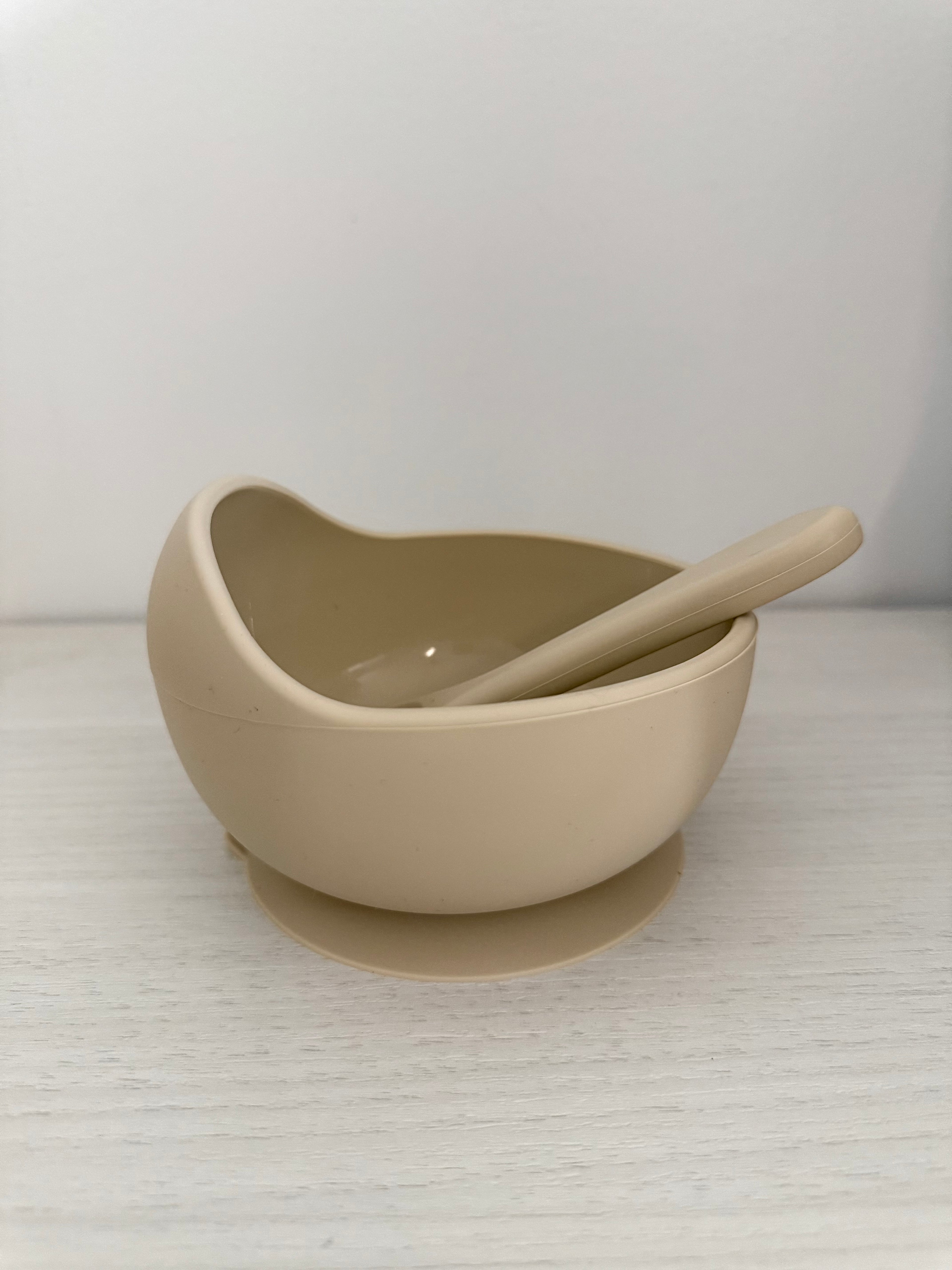 Bavoirs, bol et cuillère - animaux de la forêt