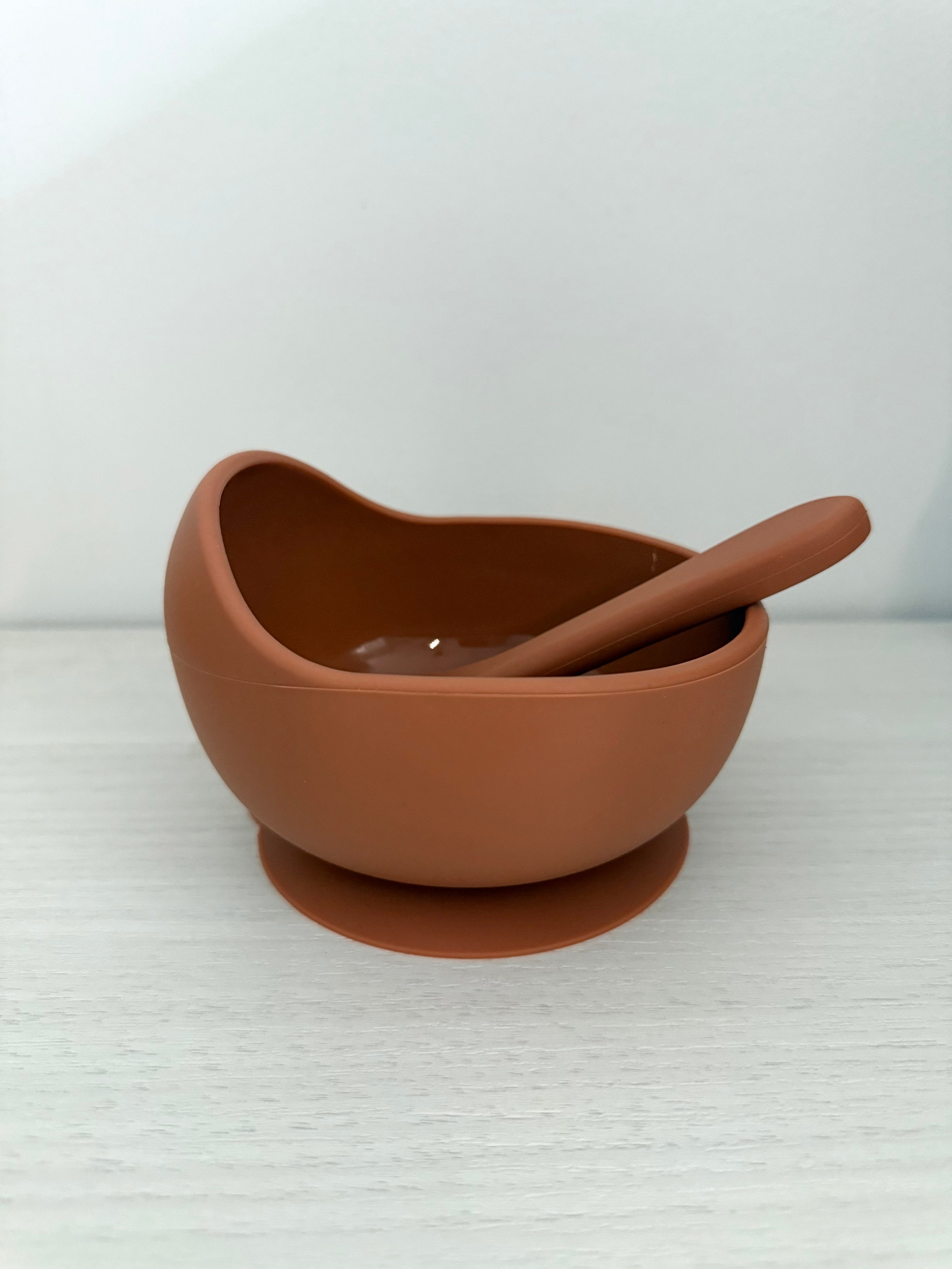 Bavoirs, bol et cuillère - lion