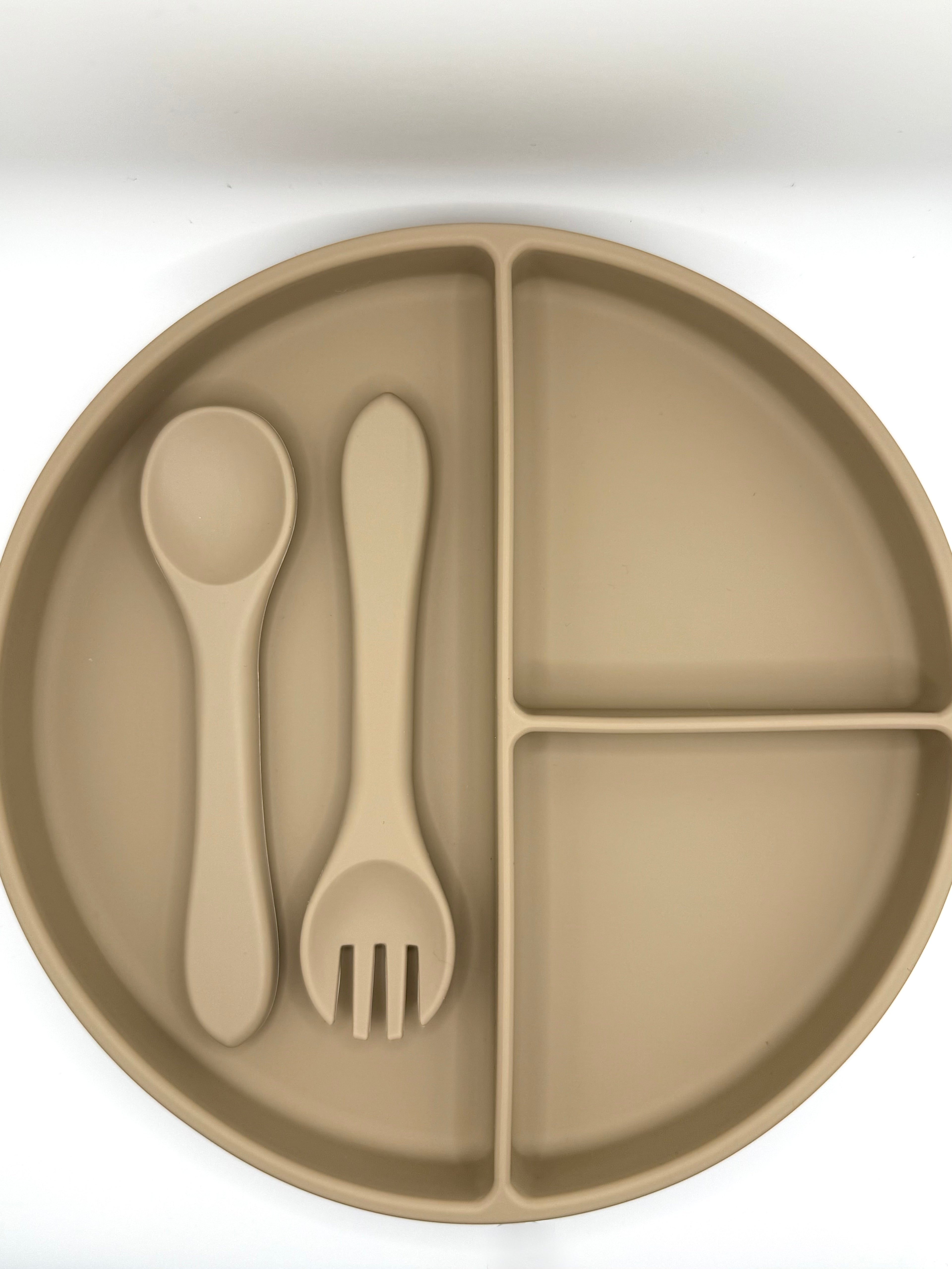 Assiette et ustensiles - noisette