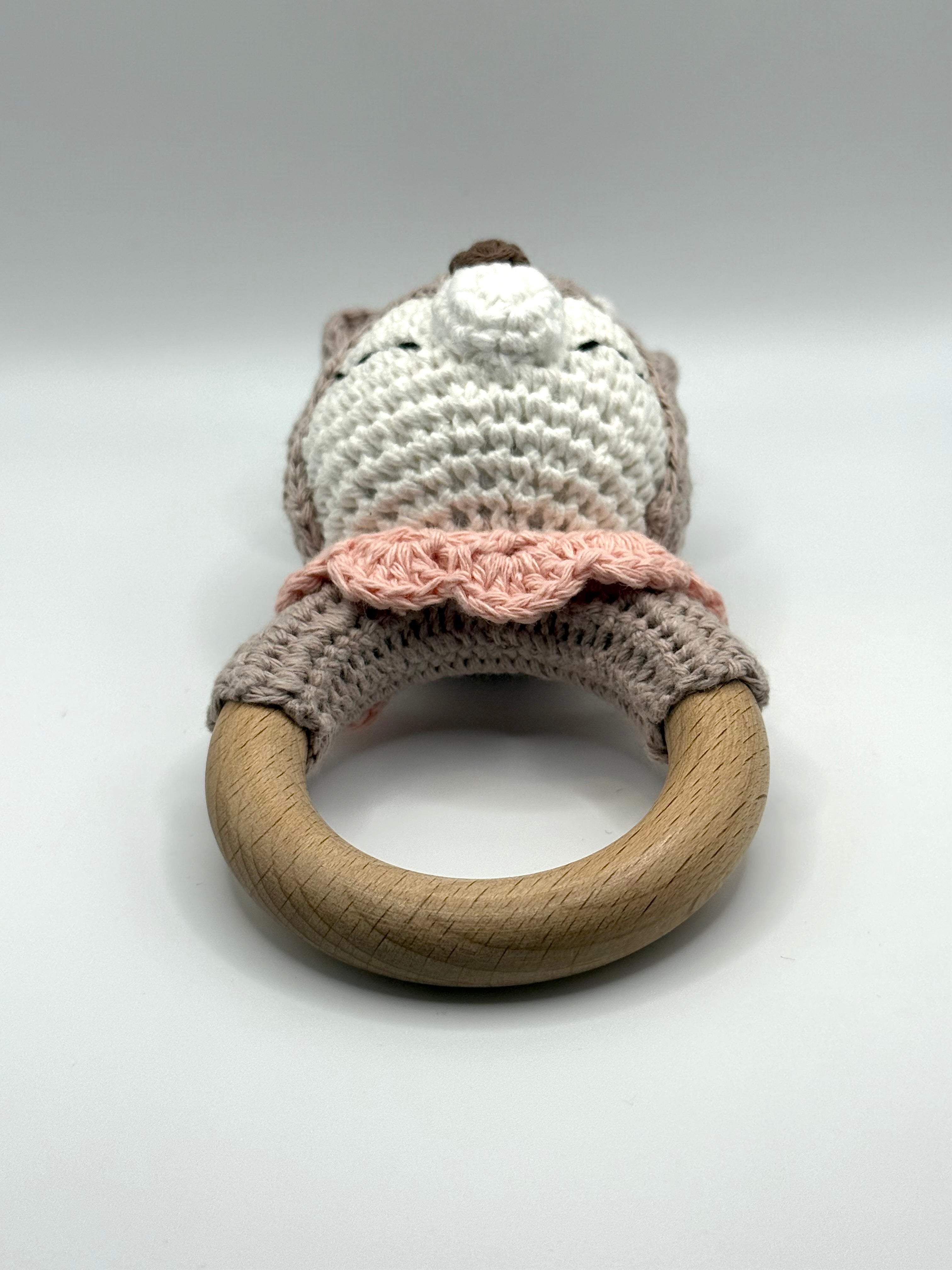 Hochet de bois crochetté - cerfs