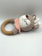 Hochet de bois crochetté - cerfs